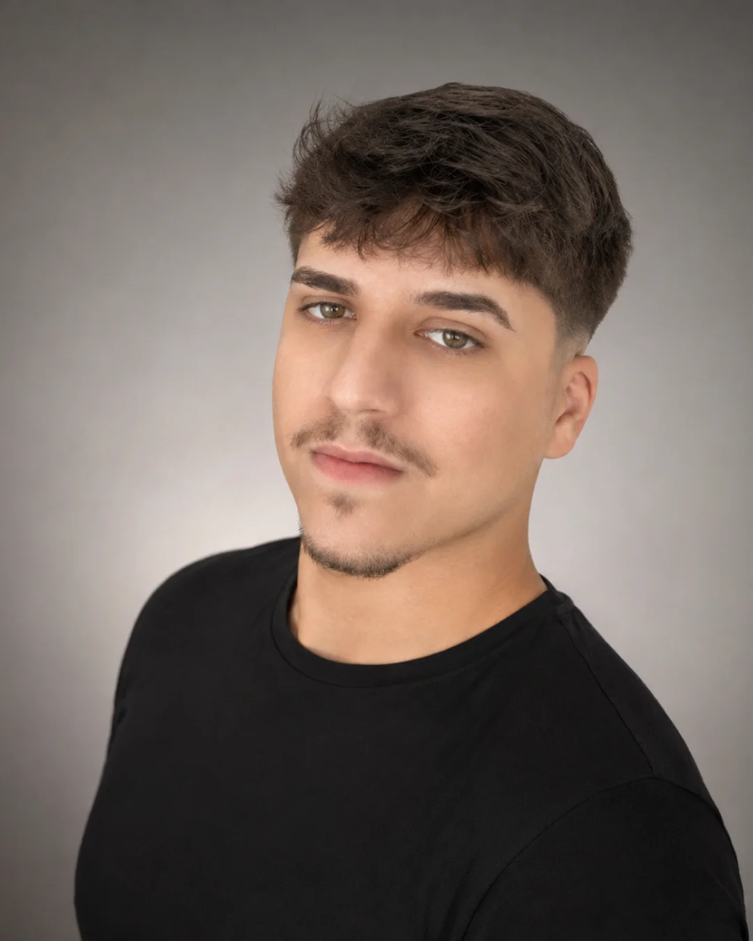 Bernardo, especialista em design e comunicação visual